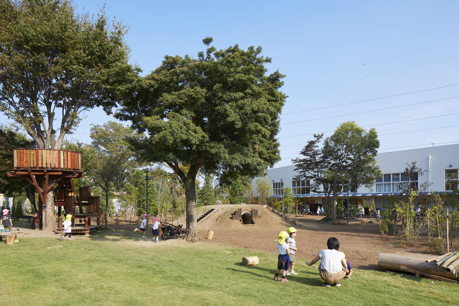 幼兒園室外環(huán)境設(shè)計要遵循哪些原則？